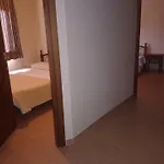 בית הארחה Alpina Suites *