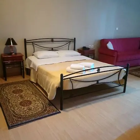 Alpina Suites *