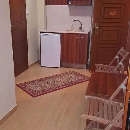 Alpina Suites Guest house *