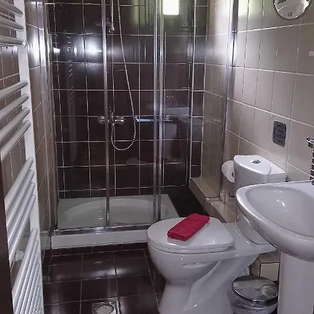 Alpina Suites *