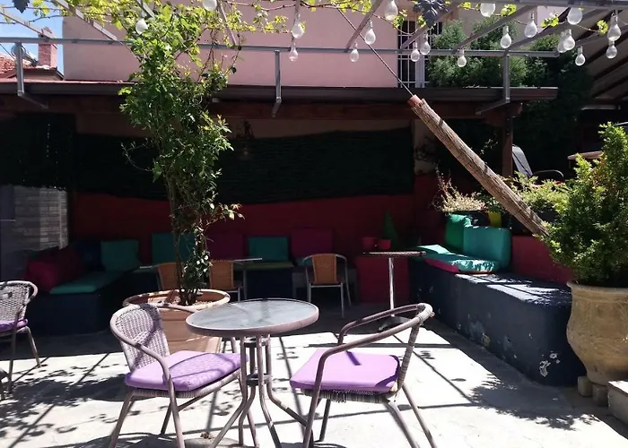 Alpina Suites Pensión *